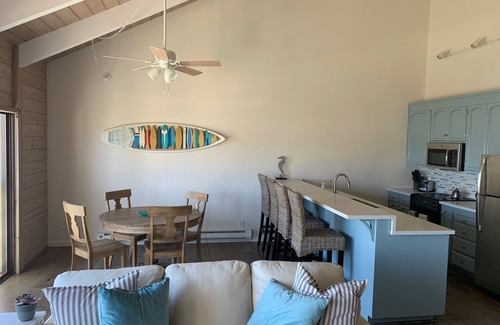 Capitola Condo | Seaview Condo - 150 Steps to the Beach and Pier