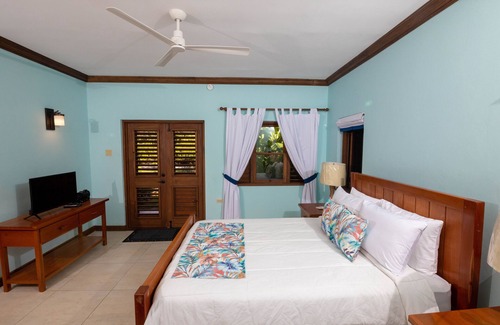 Oracabessa Bed & Breakfast | Seaview Cottage "Your home in paradise!"