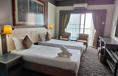 Tanjung Bungah Apartment | Seaview Deluxe Rainbow Paradise Tg Bungah 6pax
