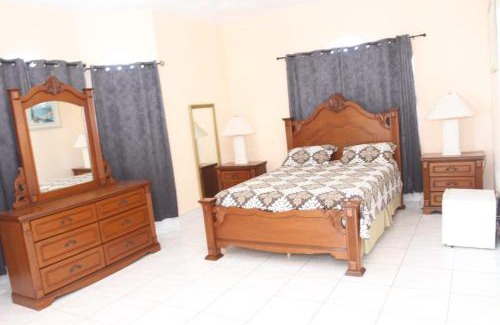 St.Bran's Burg House | SeaView Heights Villa montego bay