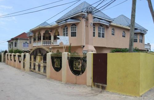 St.Bran's Burg House | SeaView Heights Villa montego bay