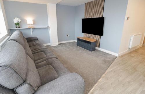 Llanfairfechan House | Seaview House