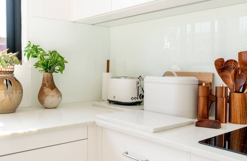 Kiama House | Seaview Lane Hideaway ~ Captivating coastal escape by the sea