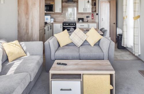 Corton House | Seaview One - Uk50167
