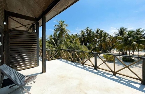 San Pedro Apartment | Seaview Studio "Manatee" @NorthBeachRetreat