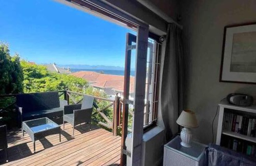 Kalk Bay Apartment | Seaview Terrace