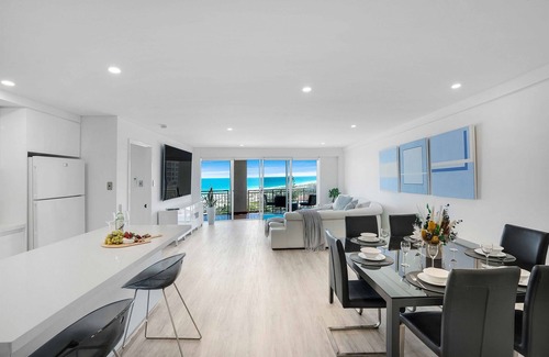 Scarborough Apartment | Seaviews and Sophistication