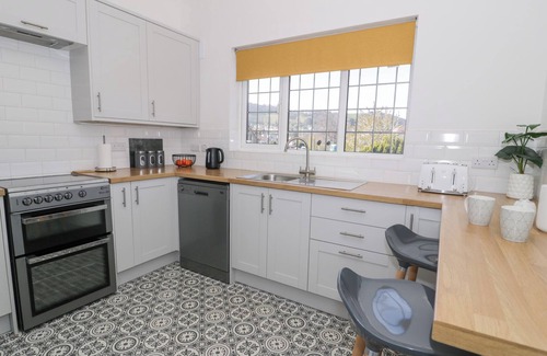 Rhos on Sea Cottage | Seawinds 2a