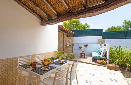 Mem Moniz House | Sebastião by Interhome