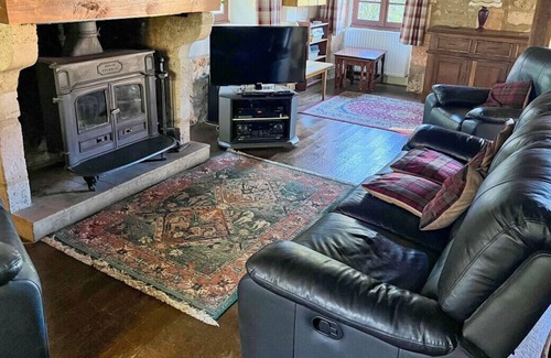 Paussac-et-Saint-Vivien Cottage | Secluded country side cottage with private pool