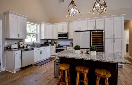 Blairsville Cabin | Secluded 2-story home with private hot tub, game room, fireplace, firepit, decks