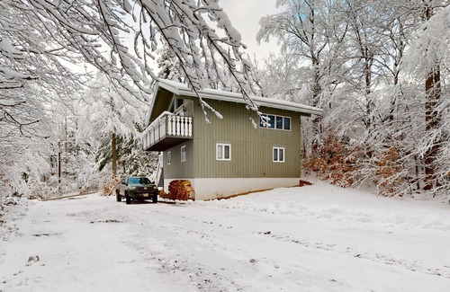 Bartlett House | Secluded 2-story home with wood fireplace, deck, grill, fast WiFi, & streaming