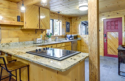 Tollgate Canyon Cabin | Secluded 3-Acre Cabin in Tollgate w/Gas Grill!