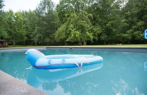 Oberlin House | Secluded 5 acre getaway heated inground pool 6 person hot tub