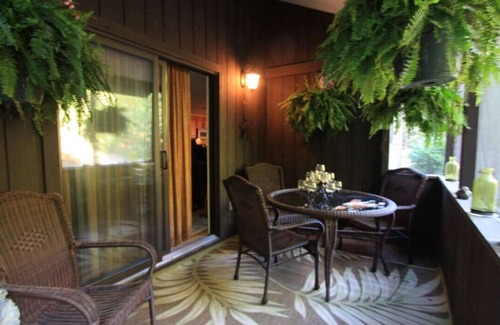 Chestertown House | Secluded and Cozy Townhome near Tripp Lake