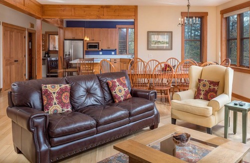 Newry House | Secluded and Elegant - Mountain Retreat with peaceful Sunday River Road Setting