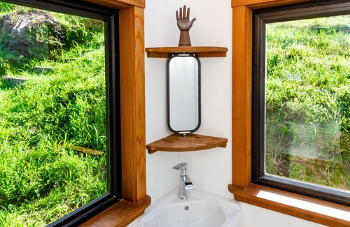 Albion Cabin | Secluded and Private Oasis in the Redwoods