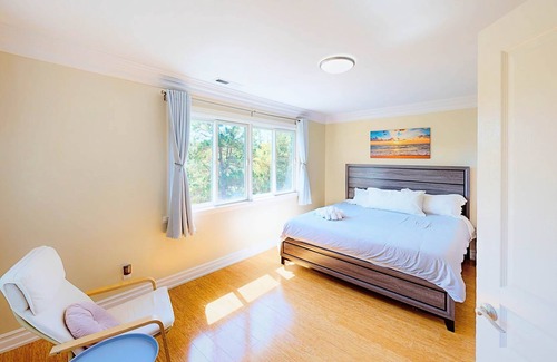 Belmont House | Secluded Belmont Getaway