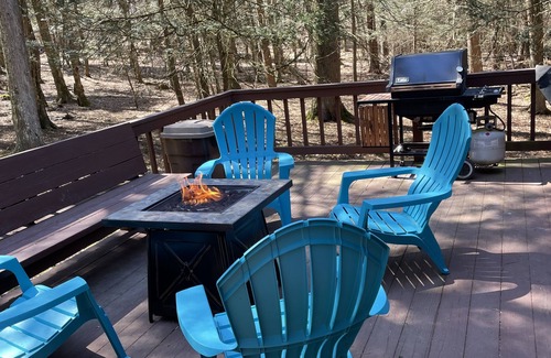 White Lake House | Secluded & Bright country house close to lakes & Bethel Woods/Woodstock grounds