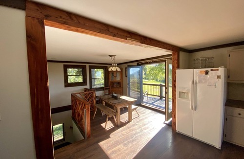 Pickens Cabin | Secluded cabin 365° views pet friendly fire pits #1 place to enjoy fall foliage