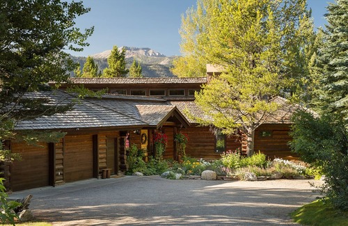 Crescent H Ranch Villa | Secluded Cabin in the Woods