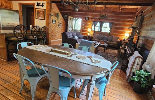 Hot Springs Cabin | Secluded cabin on 12 beautiful acres, minutes from downtown Hot Springs And AT!