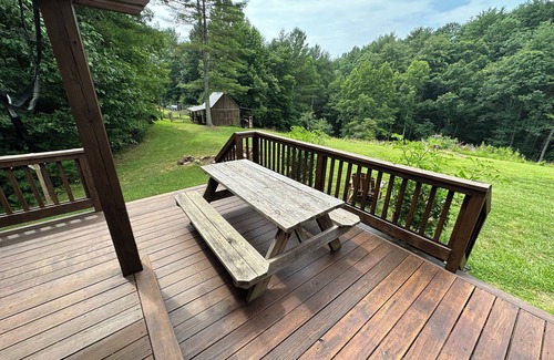 State Road Cabin | Secluded Cabin on Beautiful Riverside Farm