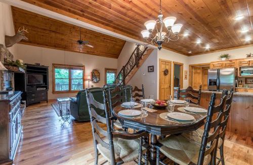 Hiawassee House | Secluded Cabin with Pool Table Nestled Amidst Georgia's Forests in Hiawassee, Georgia