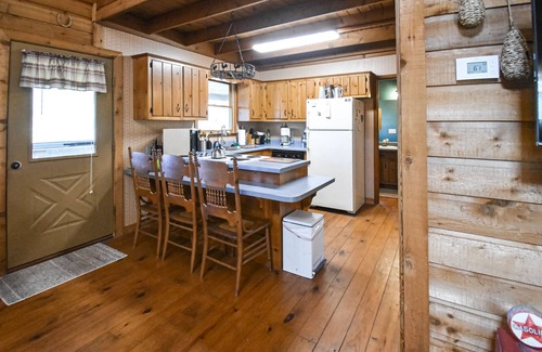 Hiawassee Cabin | Secluded cabin with long range mtn views, grill, hammock, wrap-around deck, AC