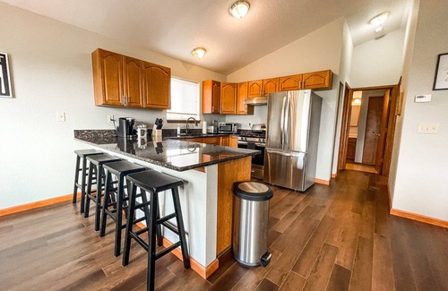 Divide Cabin | ★Secluded Cabin★fishing/hiking/relaxing, fireplace
