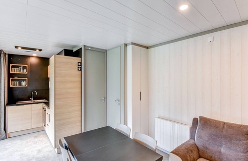 Hourtin Ski Chalet | Secluded Chalet in Hourtin with Swimming Pool