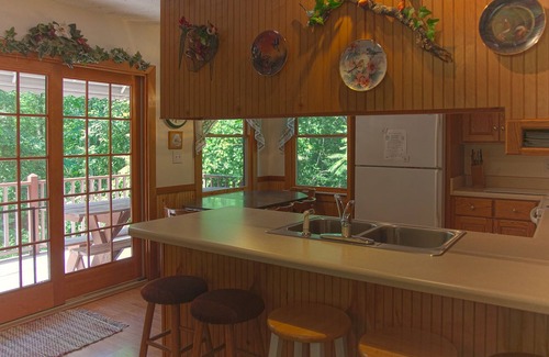 Columbus House | Secluded Chalet - Pet Friendly