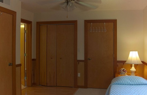 Columbus House | Secluded Chalet - Pet Friendly