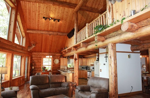 Kalispell House | Secluded & Convenient Glacier-View Log Home on 15 Acres Fully Updated 3BR/2Bath
