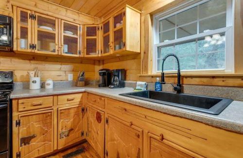 Cosby House | Secluded Creekside Cabins with Hot Tubs - Perfect