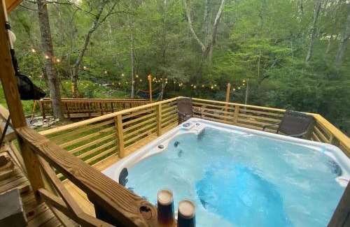 Cosby House | Secluded Creekside Cabins with Hot Tubs - Perfect