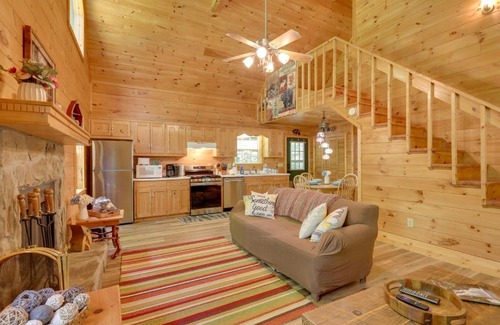 Blairsville House | Secluded Cross Creek Cabin with Deck and Fire Pit!