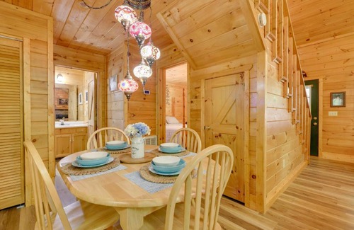Blairsville House | Secluded Cross Creek Cabin with Deck and Fire Pit!