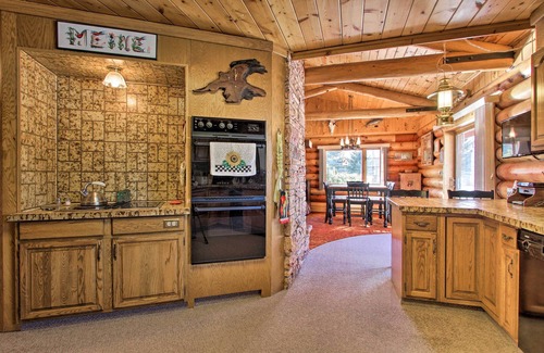 Dillon House | Secluded Dillon Home w/Private Hot Tub + Deck!