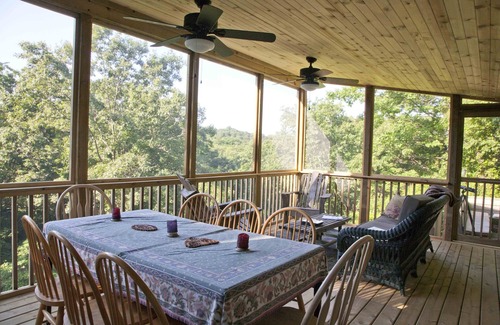 Covert Cottage | Secluded dunes home w/private Lake Mich beach + 150 acres of forest - dogs OK