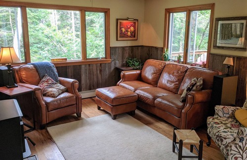 Waterbury House | Secluded Elbow Room in Stunning Foothills