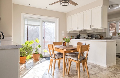 Hamilton Other | Secluded Farmhouse Getaway in Beautiful Conservation Area