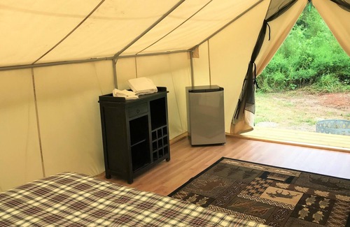 St. Charles Cottage | Secluded Glamping Tent at Glamping St. Louis