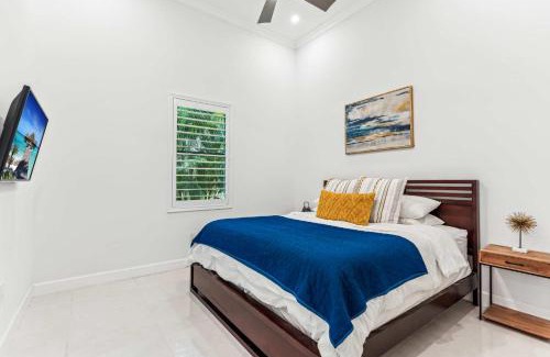 Naples House | Secluded Guest House In Logan Woods on an Amazing Amenities Filled Property
