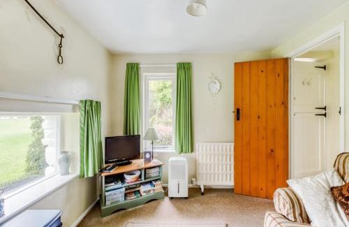 Pennant House | Secluded Holiday Home in Ceredigion with Garden