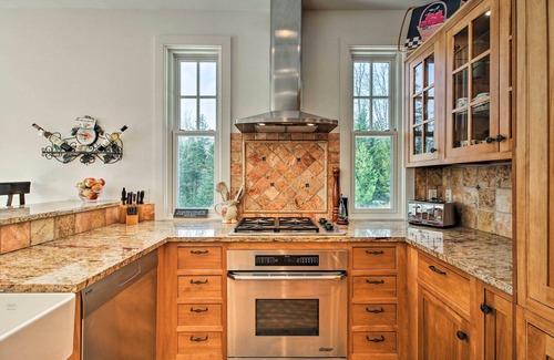 Winhall House | Secluded Home, 7 Mins to Stratton Mountain Resort