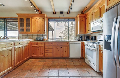 Kelseyville House | Secluded Home in The Heart of Wine Country!