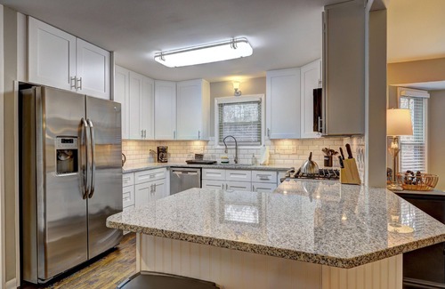 Woodstock House | Secluded living in Woodstock! Pets and Long stays OK! Sleeps 12+
