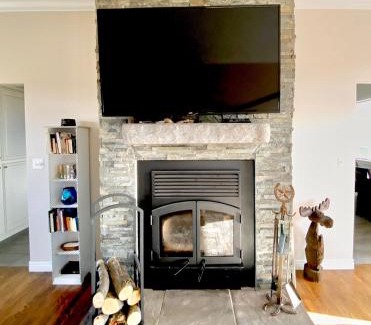 Pocatello House | Secluded Luxury Ski Cabin-Cozy Pocatello Getaway