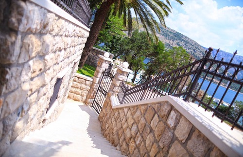 Babin Kuk Villa | Secluded Luxury Villa in Dubrovnik with private heated pool - Villa Franica
